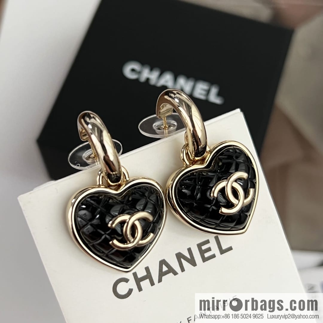 New ☑️ CHANEL Chanel c2 double c peach heart love stud earrings