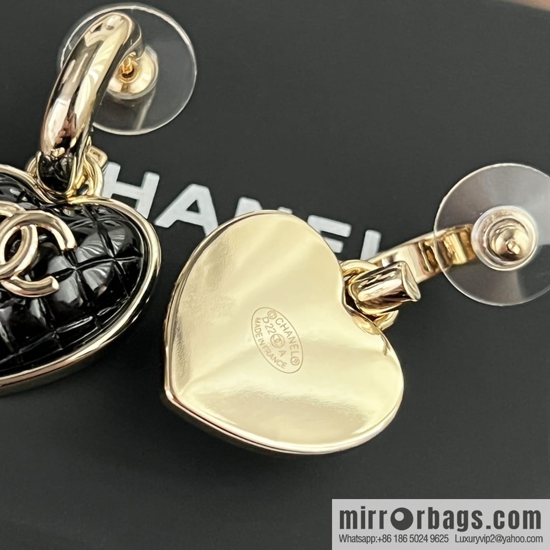 New ☑️ CHANEL Chanel c2 double c peach heart love stud earrings