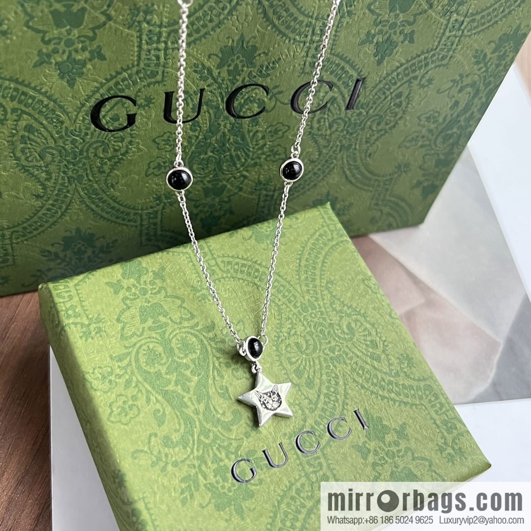 New Gucci Gucci star cat head necklace