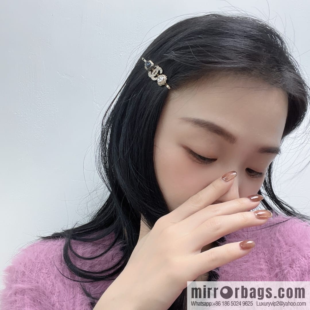 New ☑️ CHANEL Chanel double c hairpin hairpin