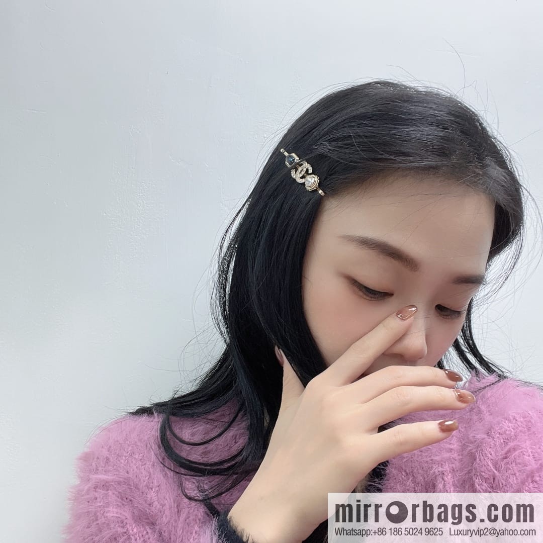 New ☑️ CHANEL Chanel double c hairpin hairpin