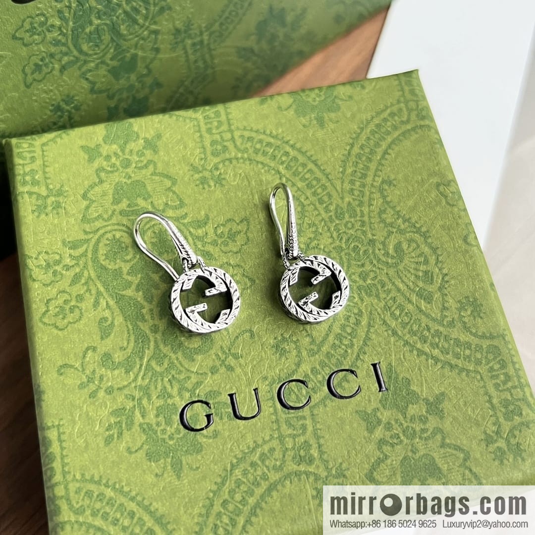 New Gucci Gucci double G stud earrings