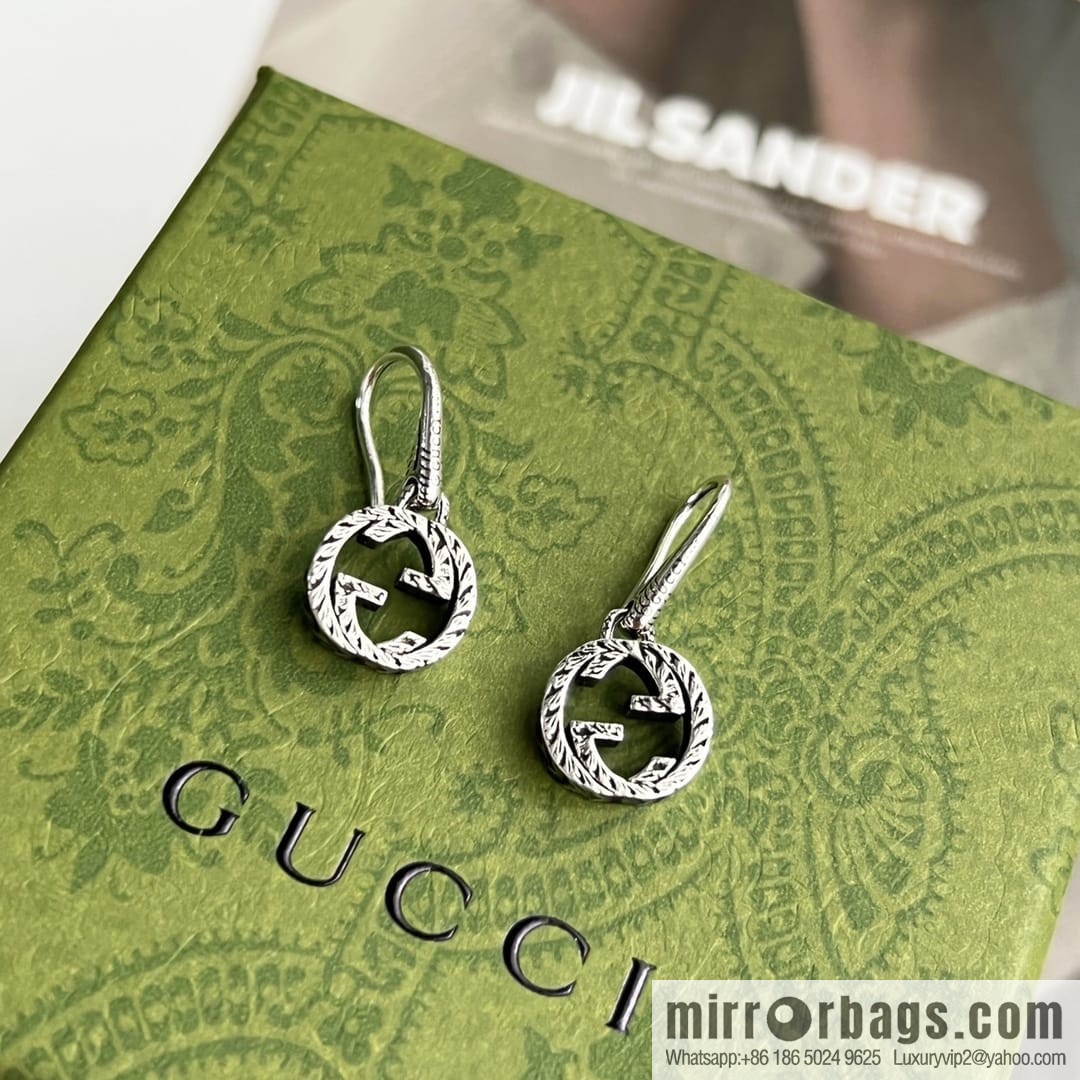 New Gucci Gucci double G stud earrings