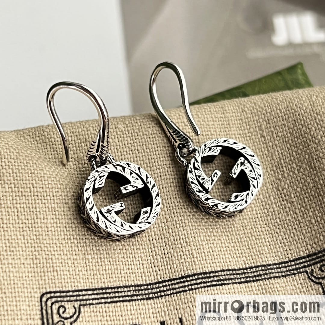New Gucci Gucci double G stud earrings
