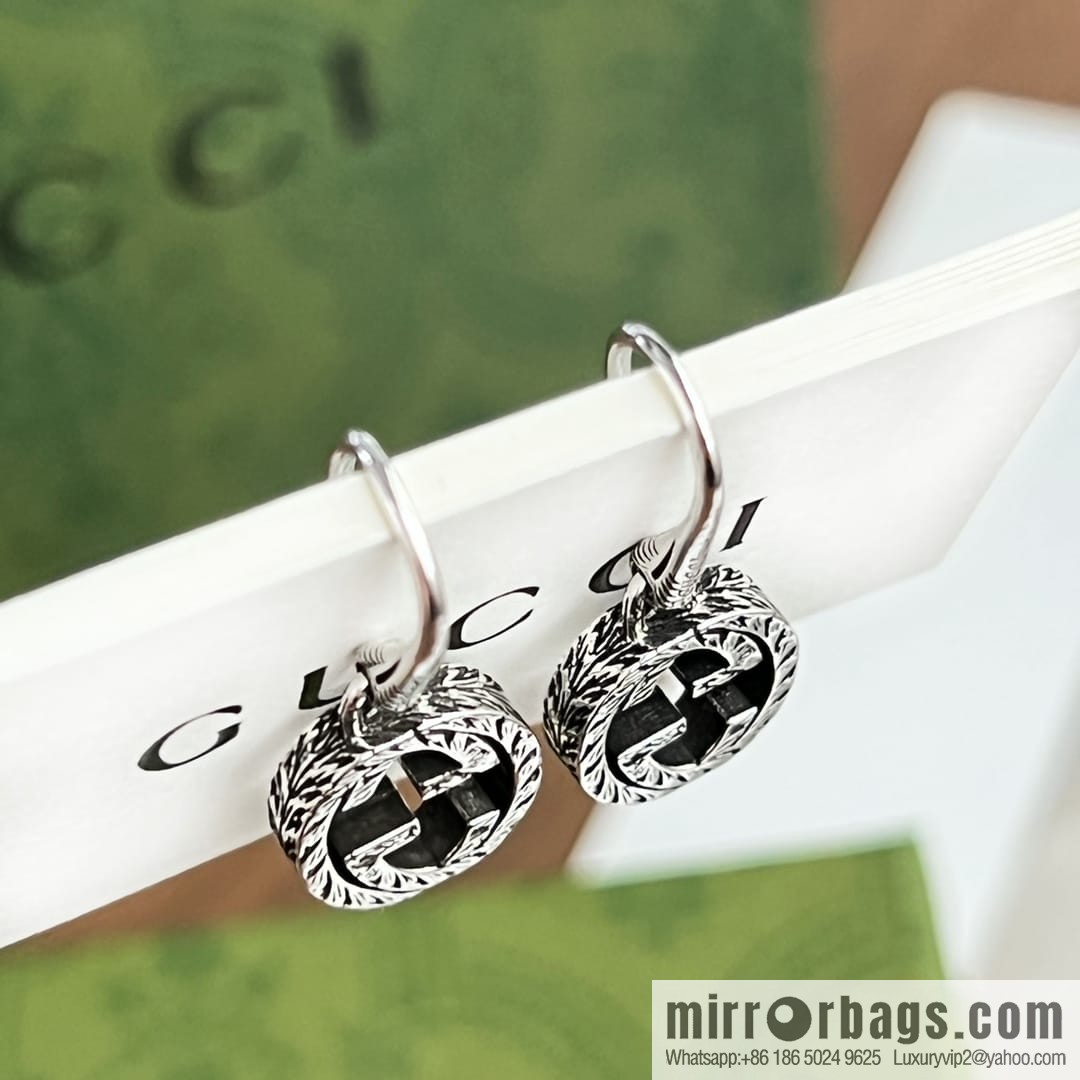 New Gucci Gucci double G stud earrings