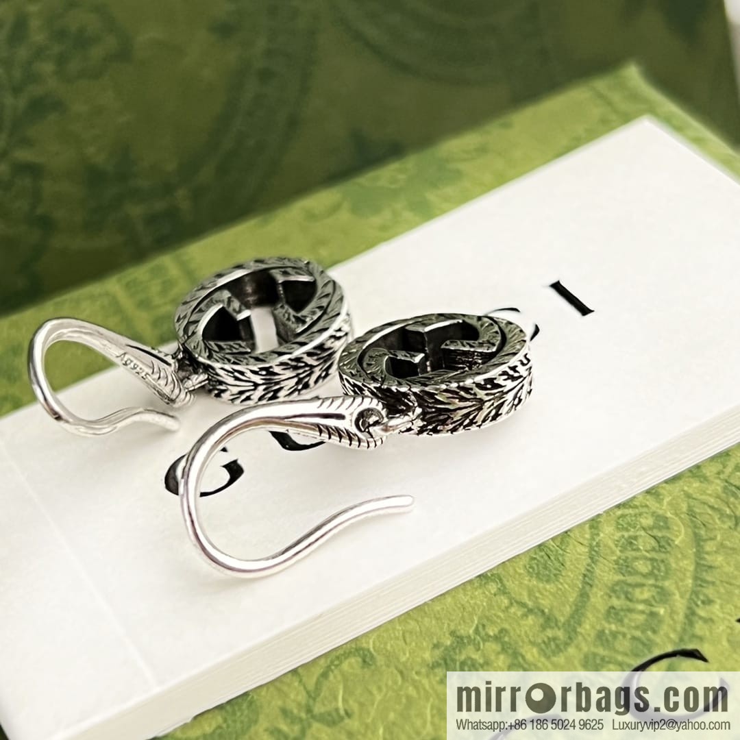 New Gucci Gucci double G stud earrings