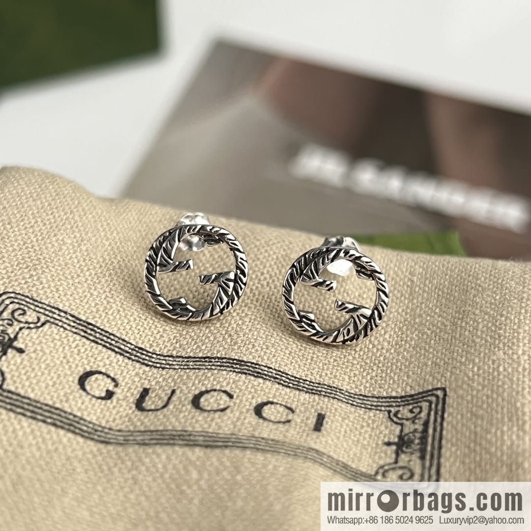 New Gucci Gucci double G stud earrings