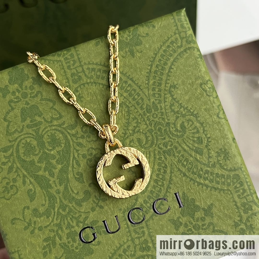 New Gucci Gucci gold double G necklace
