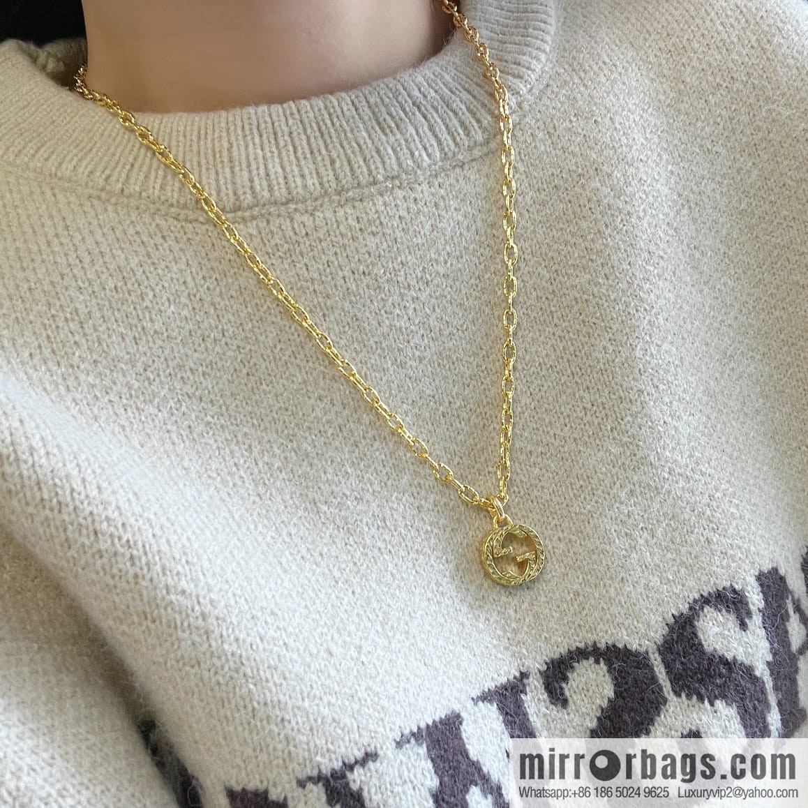 New Gucci Gucci gold double G necklace