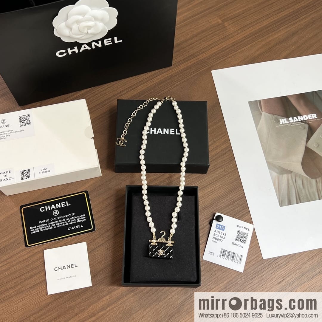 New ☑️ CHANEL Chanel pearl hanger bag necklace