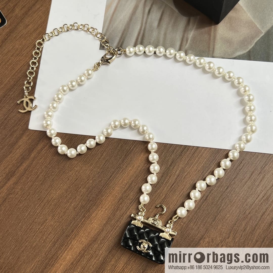 New ☑️ CHANEL Chanel pearl hanger bag necklace