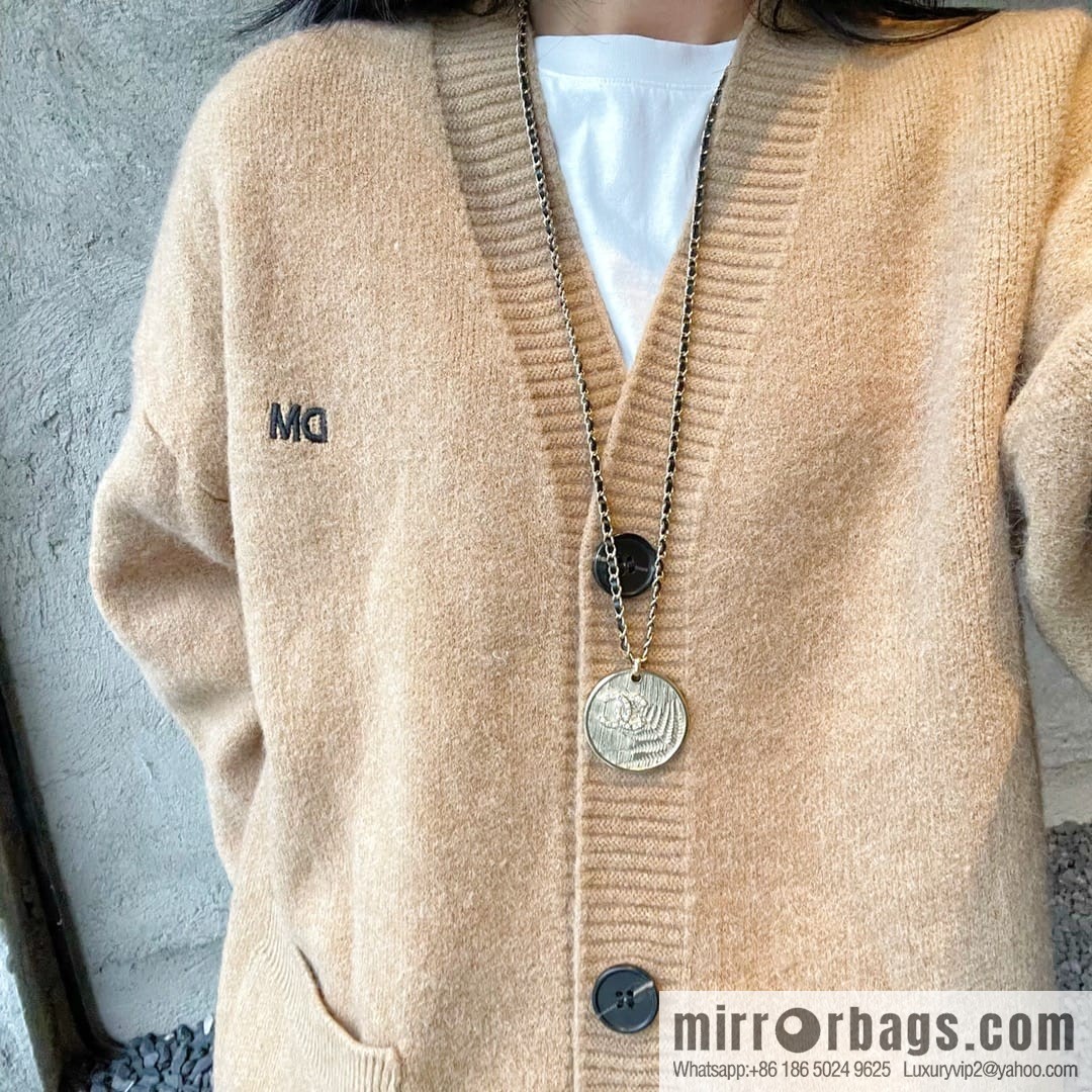 New ☑️ CHANEL Chanel double c gold round wheat ear necklace sweater chain