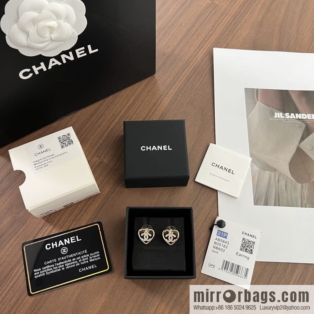 New ☑️ CHANEL Chanel double c gold peach heart love stud earrings