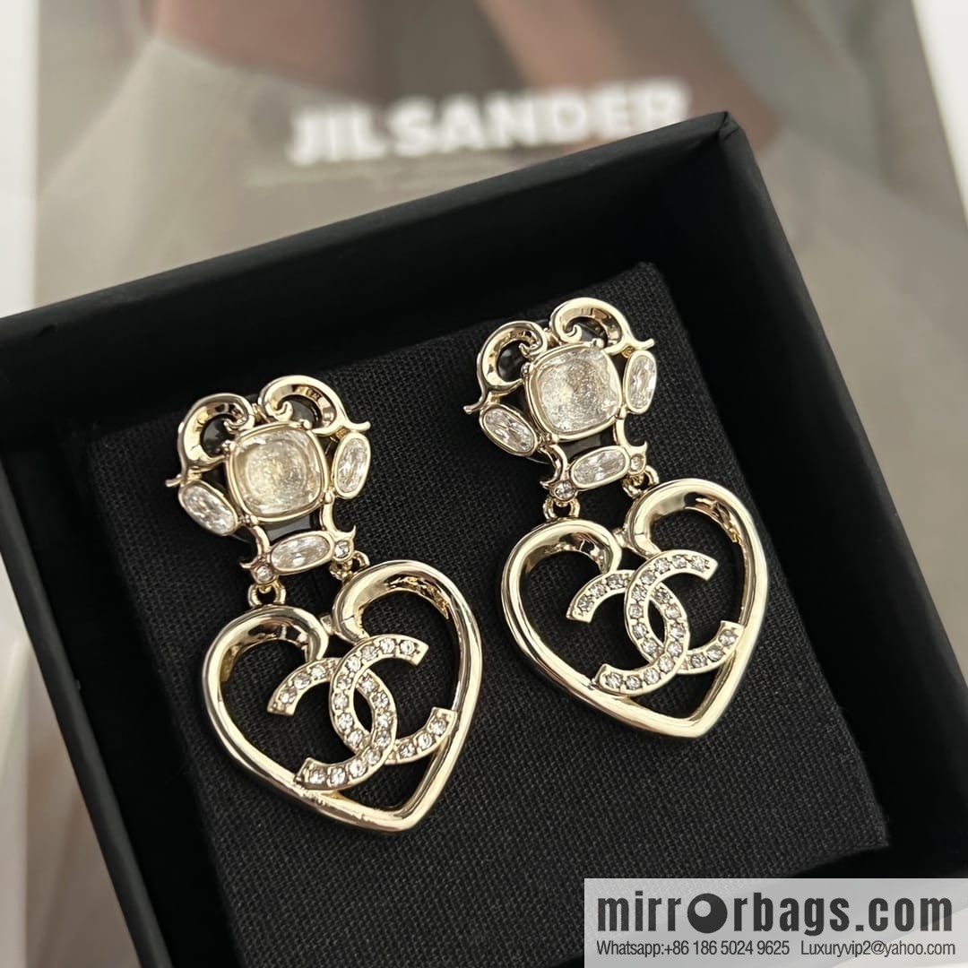 New ☑️ CHANEL Chanel c2 double c gold peach heart love stud earrings
