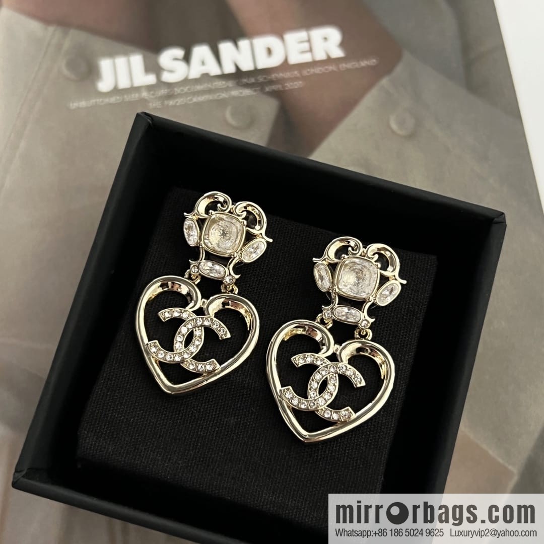 New ☑️ CHANEL Chanel c2 double c gold peach heart love stud earrings