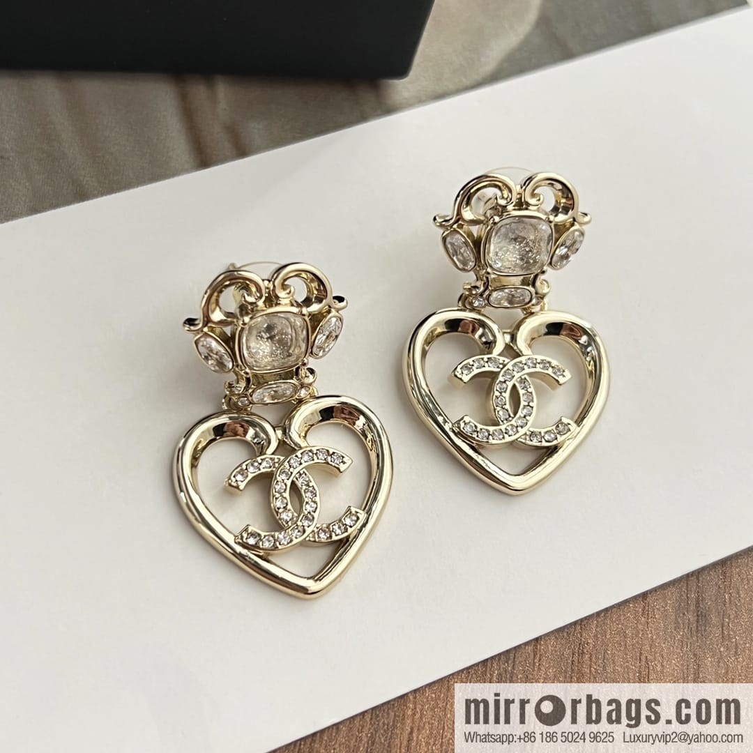 New ☑️ CHANEL Chanel c2 double c gold peach heart love stud earrings