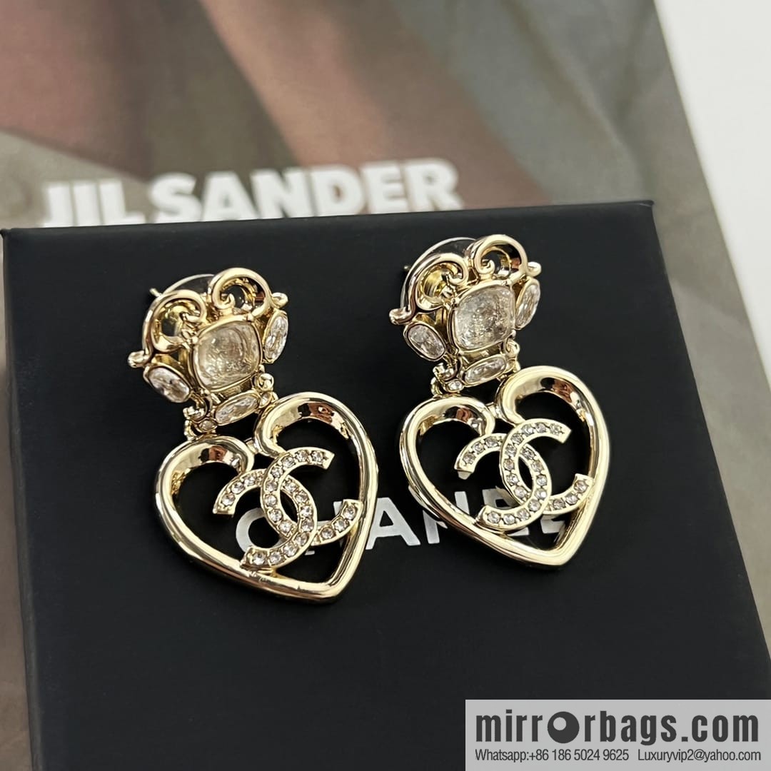 New ☑️ CHANEL Chanel c2 double c gold peach heart love stud earrings