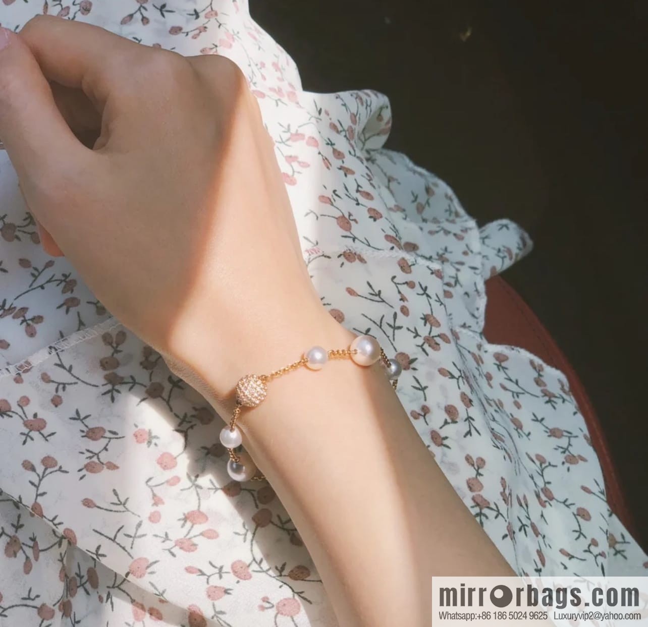 Swarovski gold pearl magnetic bracelet