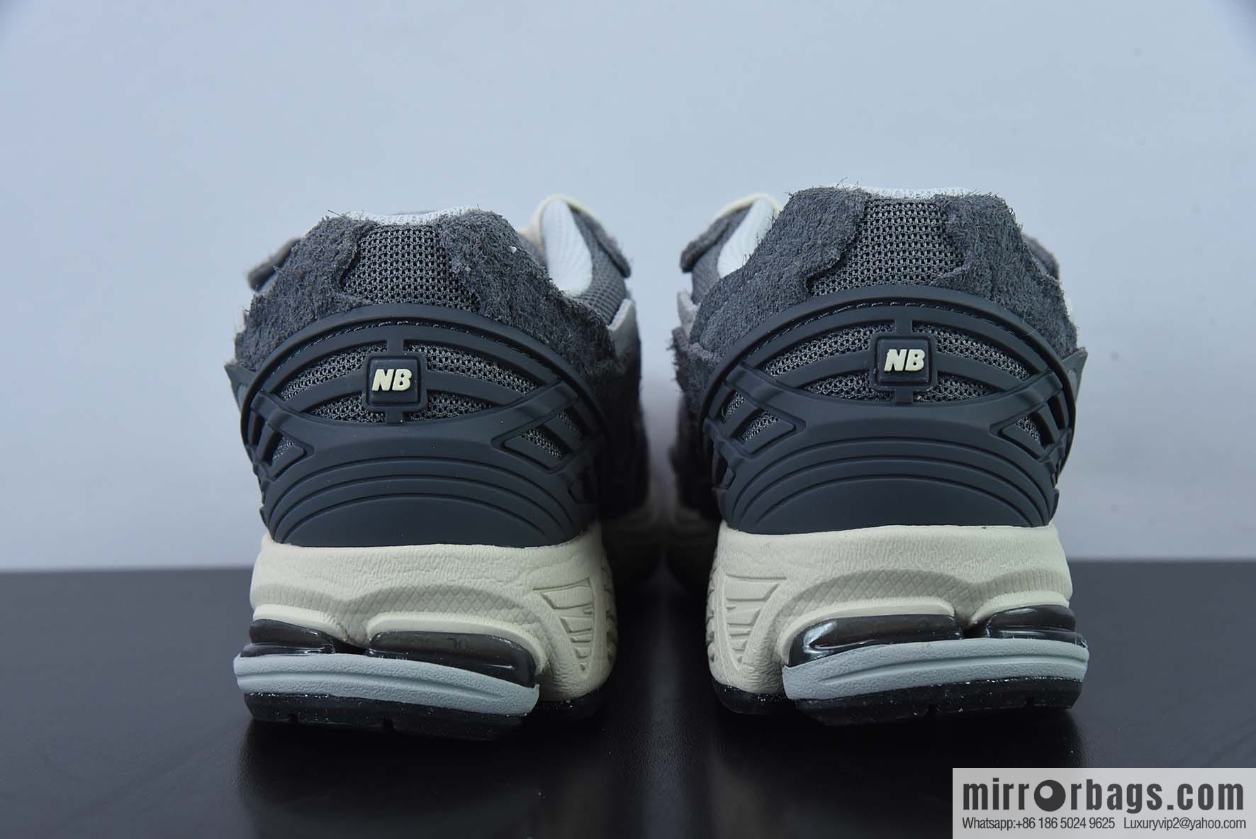 New Balance New Balance Vintage Casual Running Shoes M1906DA