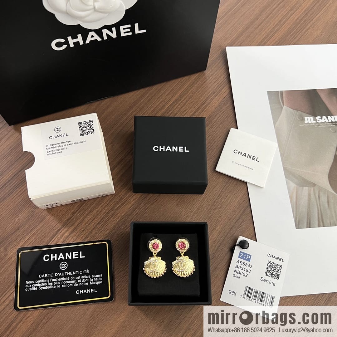 New ☑️ CHANEL Chanel c2 double c gold shell 🐚 pink diamond stud earrings
