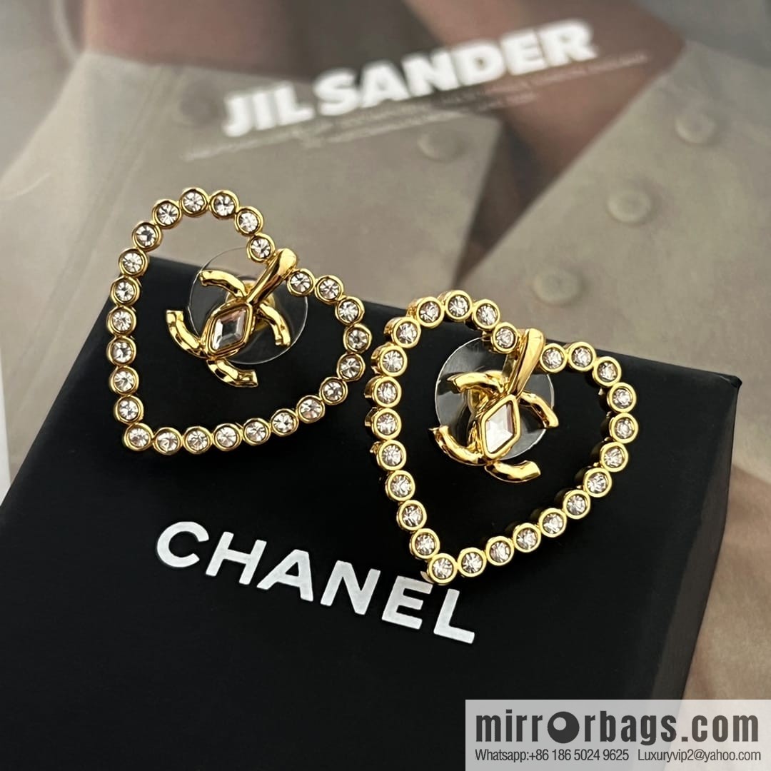 New ☑️ CHANEL Chanel double c peach heart love stud earrings
