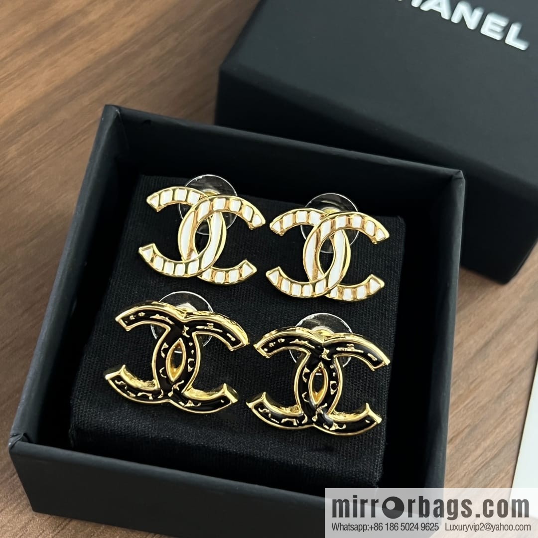 New ☑️ CHANEL Chanel c1 double c white wavy black gold edge stud earrings