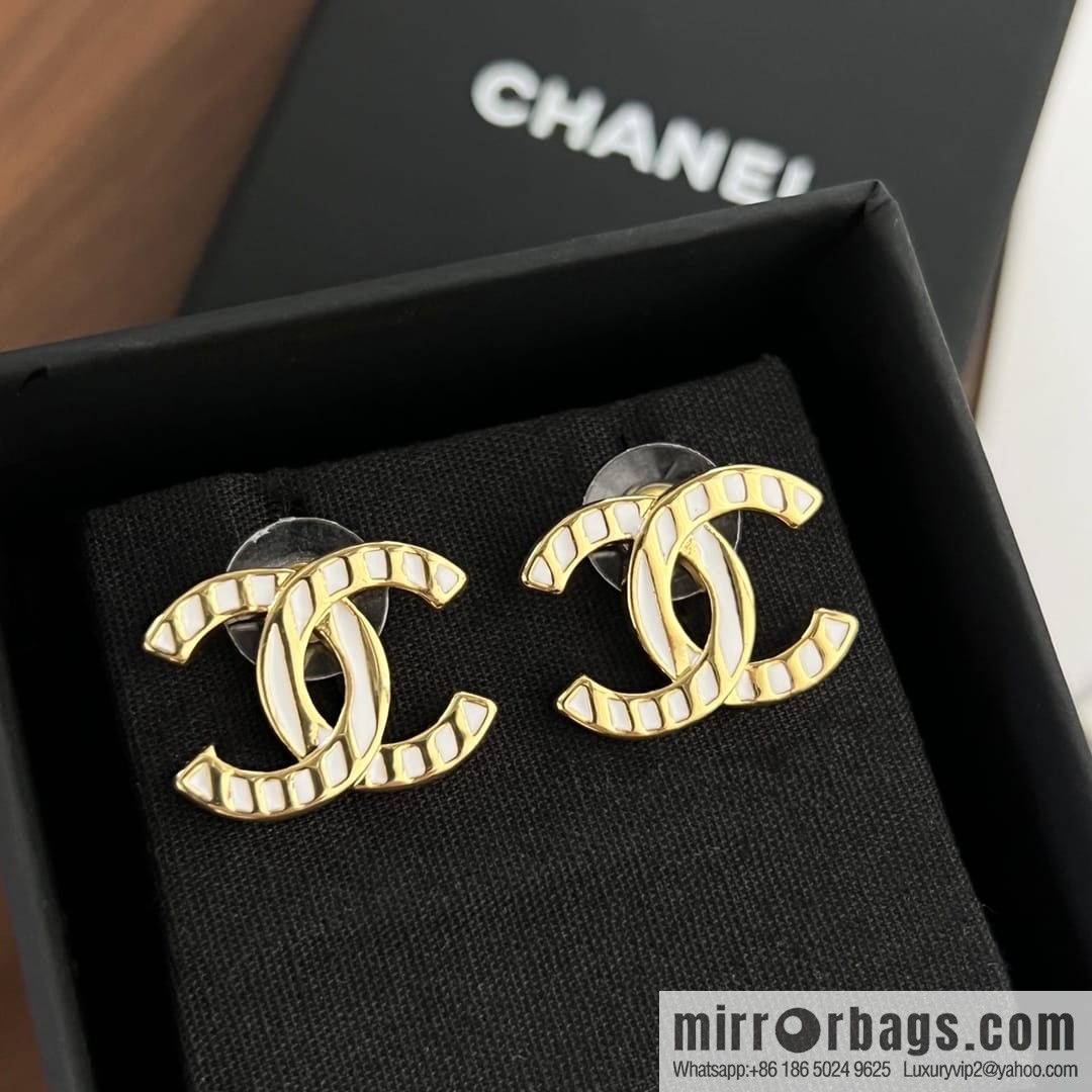 New ☑️ CHANEL Chanel c1 double c white wavy black gold edge stud earrings