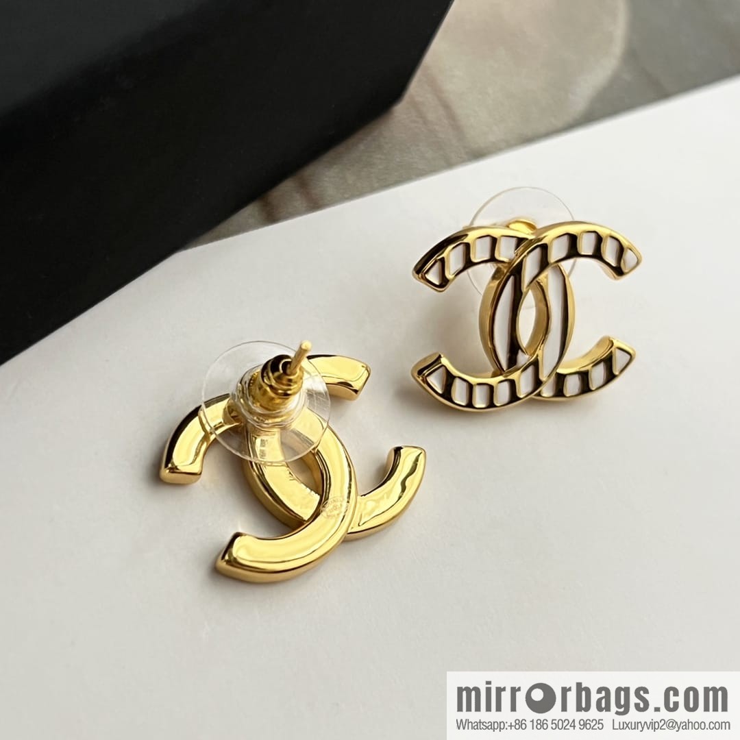 New ☑️ CHANEL Chanel c1 double c white wavy black gold edge stud earrings