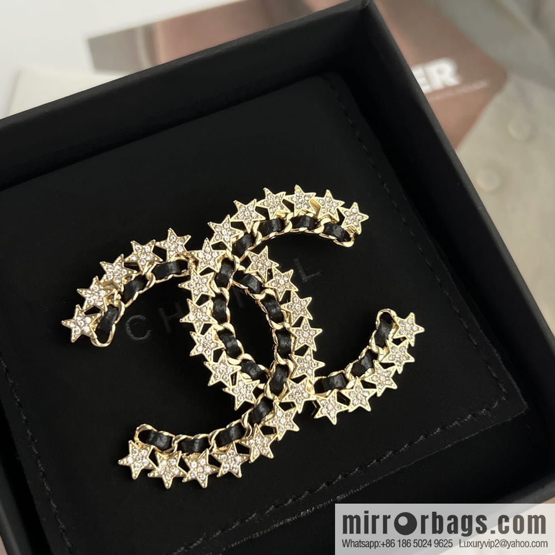 New ☑️ CHANEL Chanel black leather rope pentagram star brooch