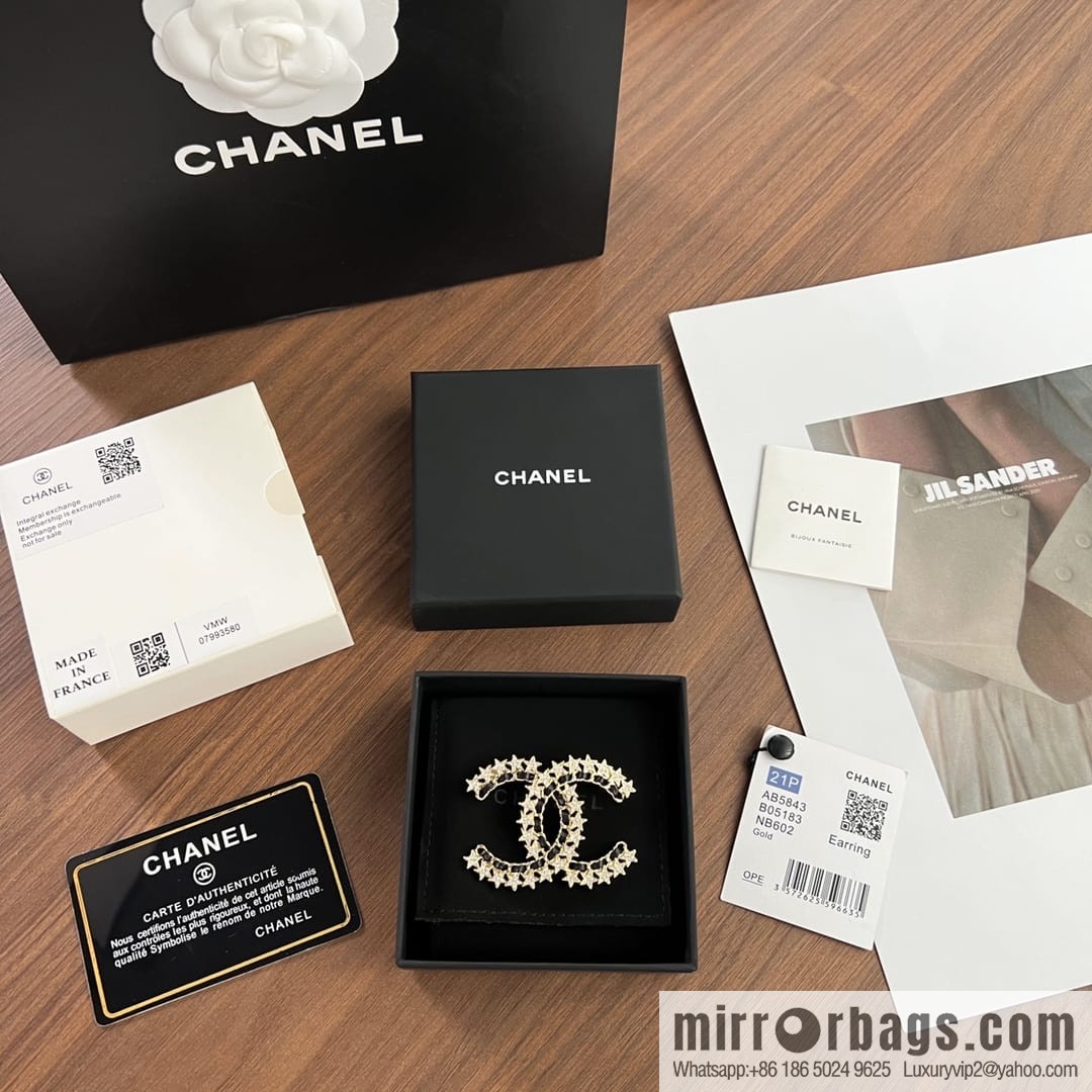 New ☑️ CHANEL Chanel black leather rope pentagram star brooch