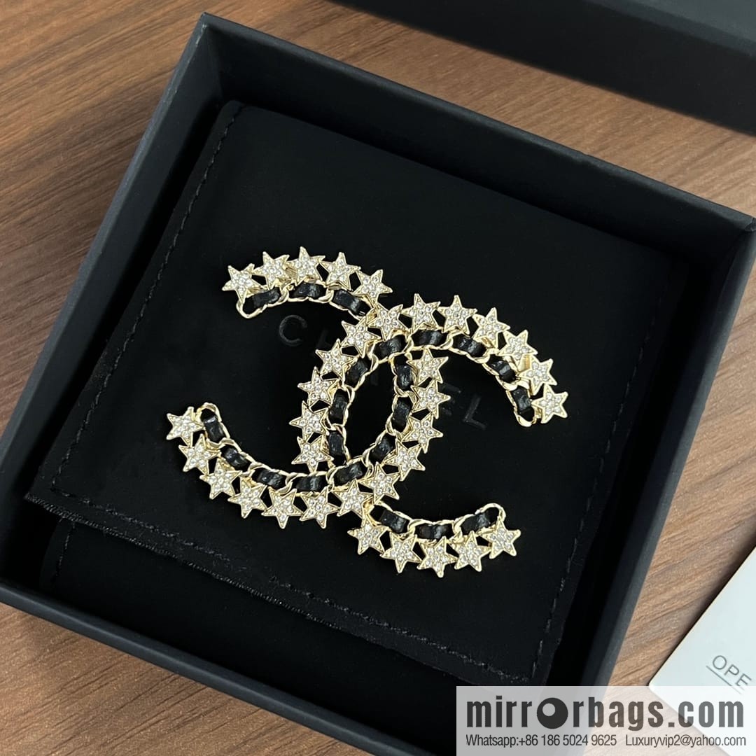 New ☑️ CHANEL Chanel black leather rope pentagram star brooch
