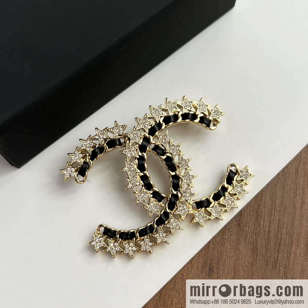 New ☑️ CHANEL Chanel black leather rope pentagram star brooch