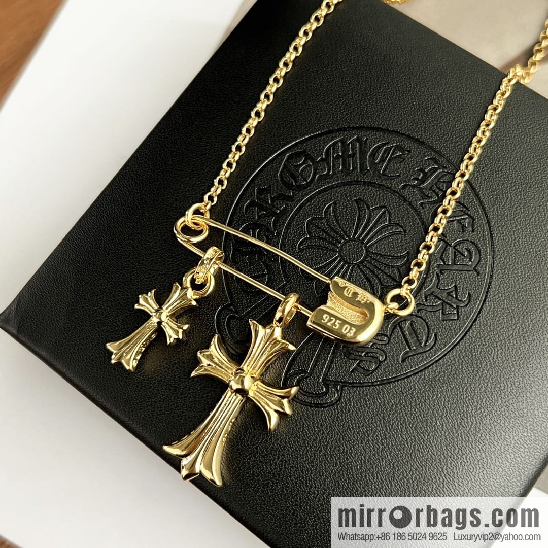 Classic hit, Crossheart cross pin necklace