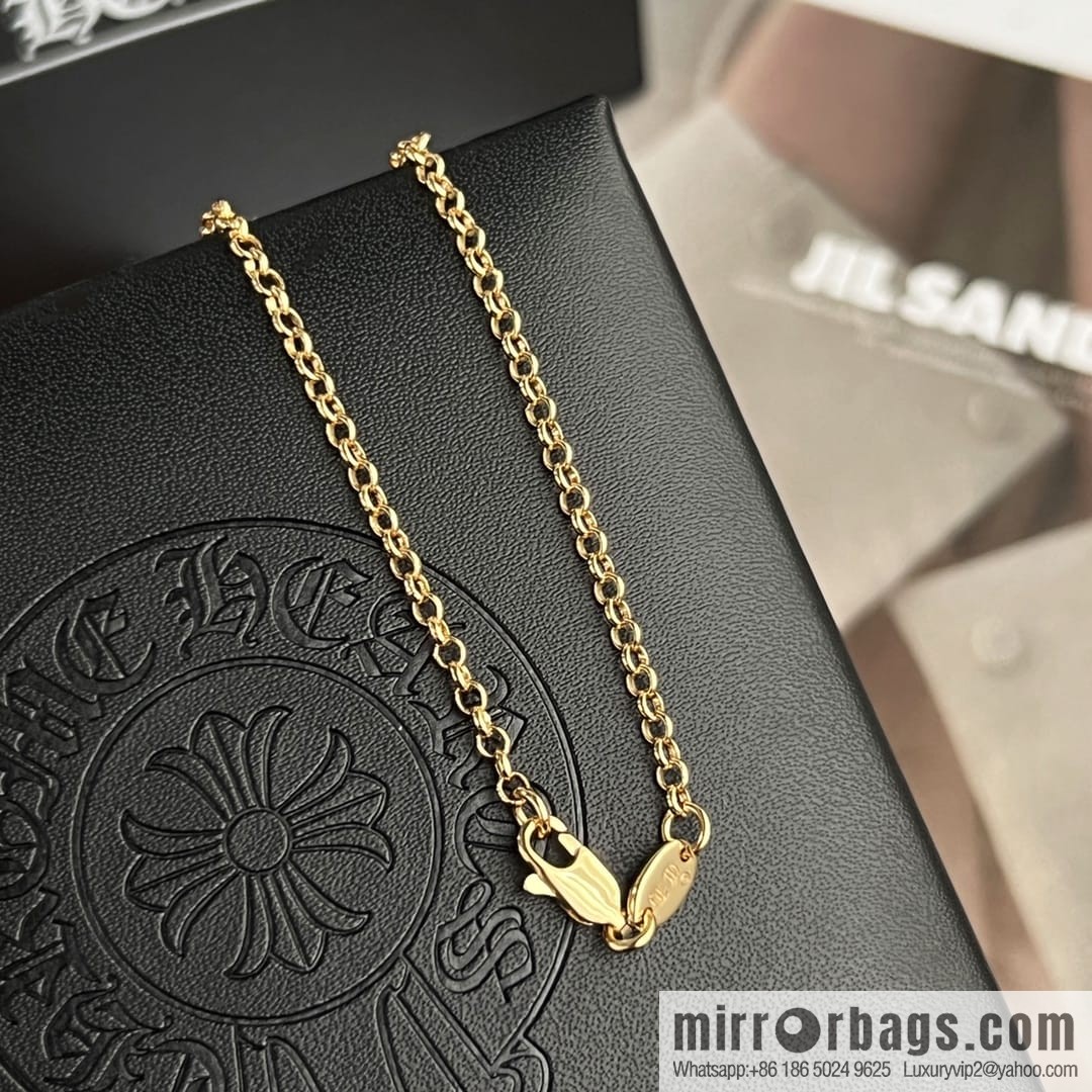 Classic hit, Crossheart cross pin necklace