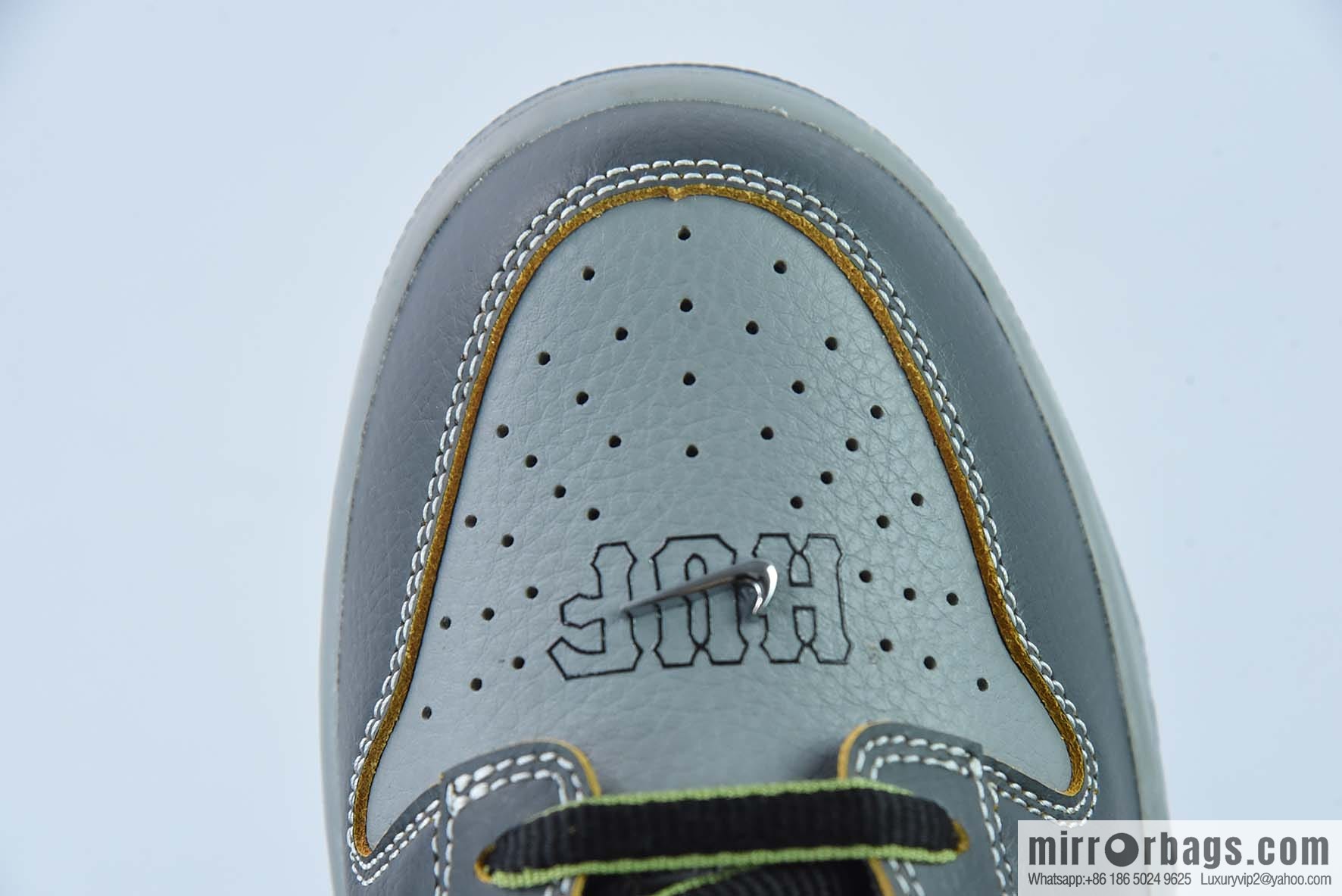 HUF X NK SB Dunk Low New York Scratch Gray Green Low Top Casual Board Shoes FD8775-002