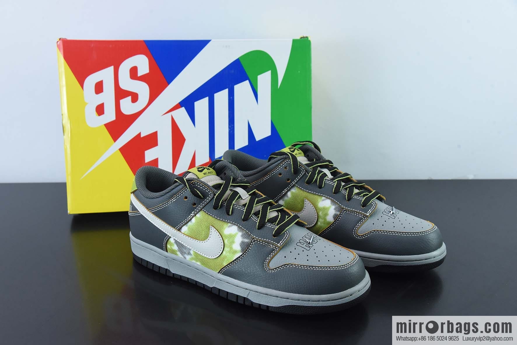 HUF X NK SB Dunk Low New York Scratch Gray Green Low Top Casual Board Shoes FD8775-002