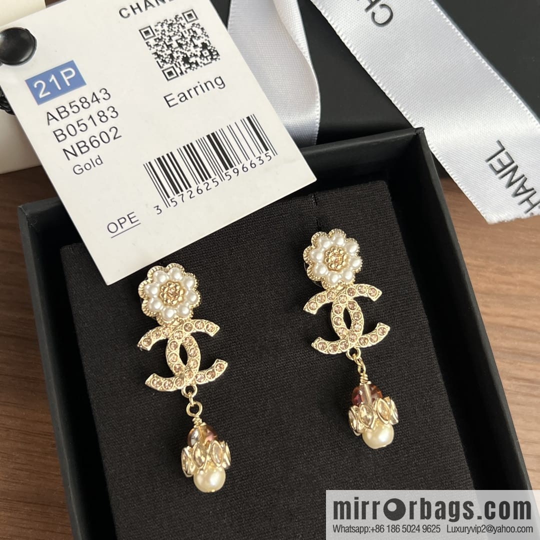 New ☑️ CHANEL Chanel c3 double c pink diamond pearl flower stud earrings