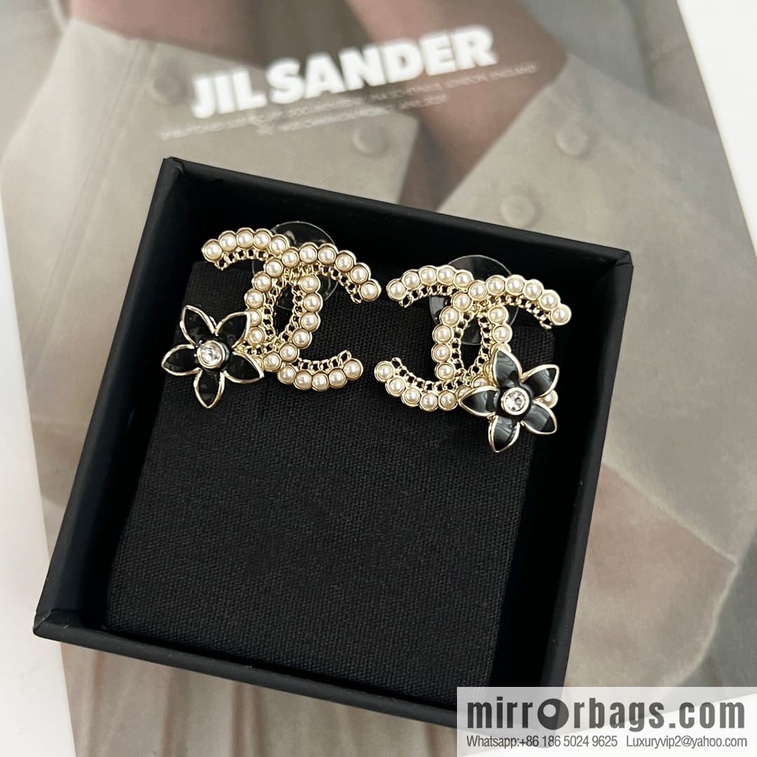 New ☑️ CHANEL Chanel c1 double c pearl black camellia stud earrings