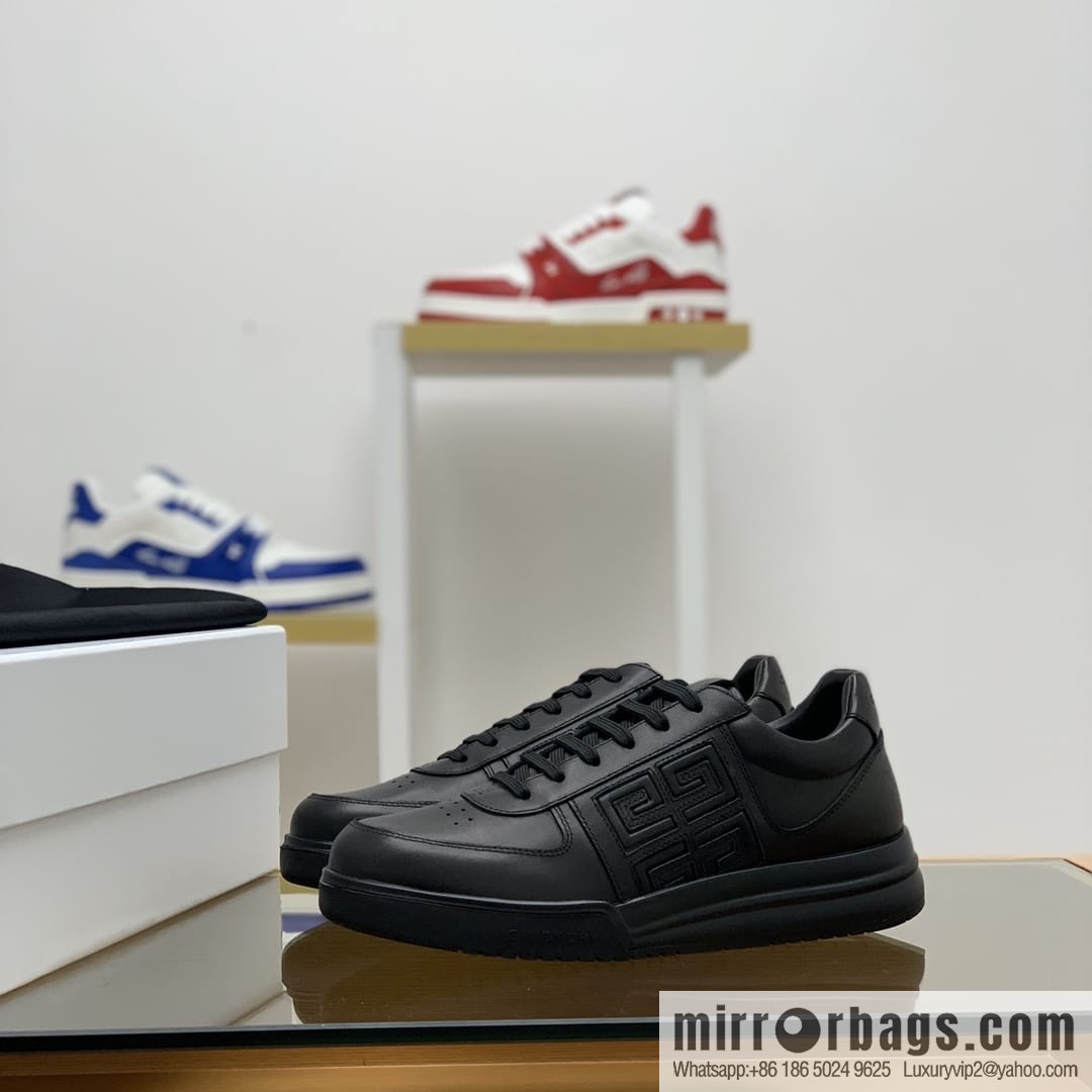 GIVENCHY Givenchy, made of leather, iconic printed 4 G pattern new men's sports and leisure shoes