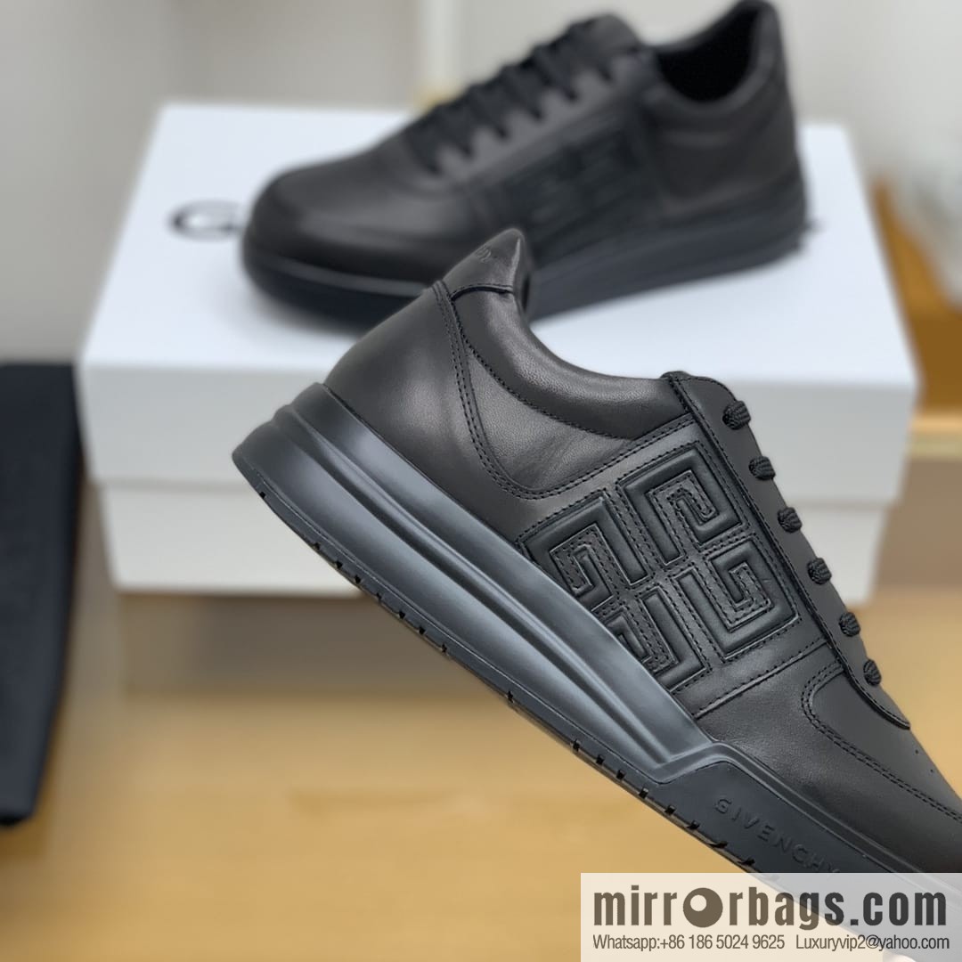 GIVENCHY Givenchy, made of leather, iconic printed 4 G pattern new men's sports and leisure shoes