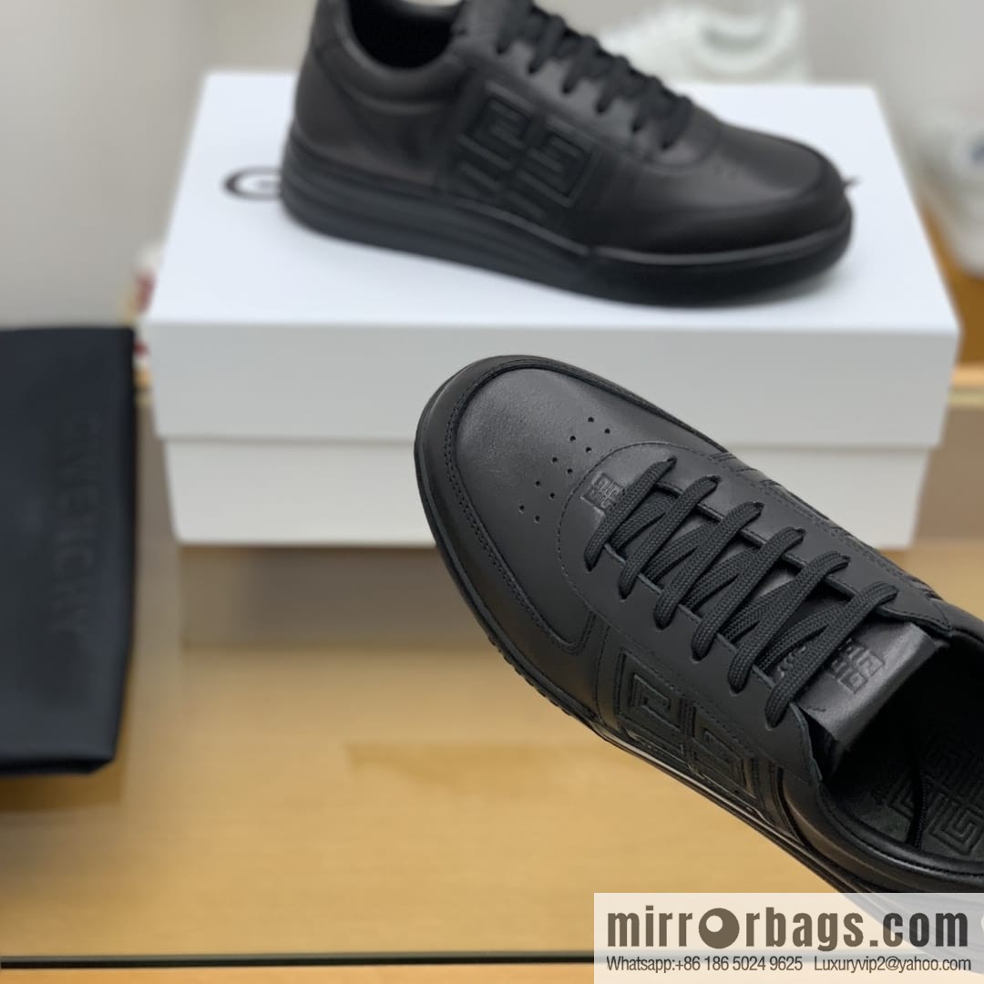 GIVENCHY Givenchy, made of leather, iconic printed 4 G pattern new men's sports and leisure shoes