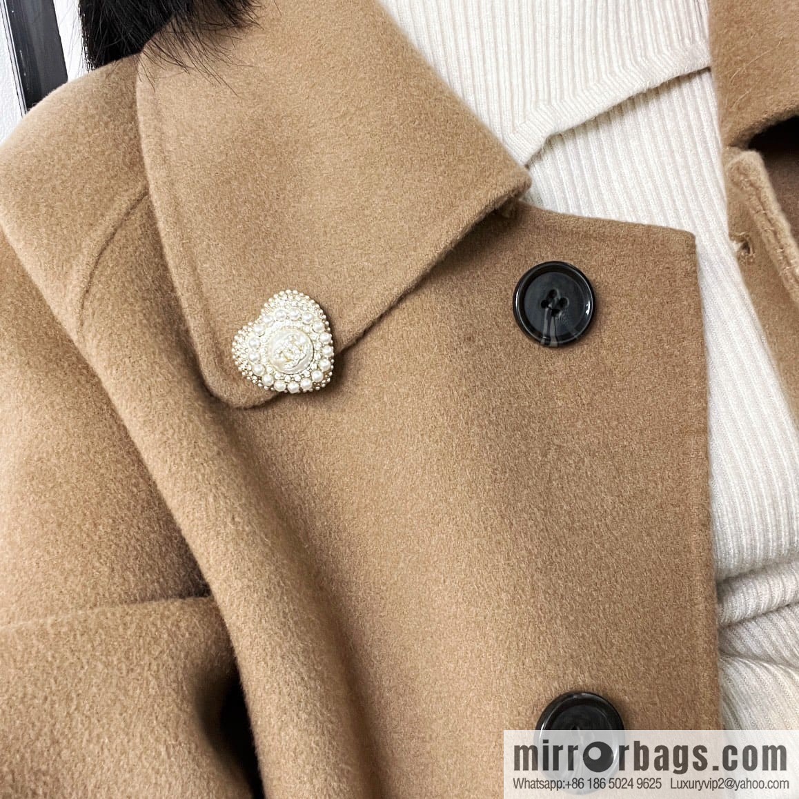New ☑️ CHANEL Chanel double c peach heart love pearl brooch