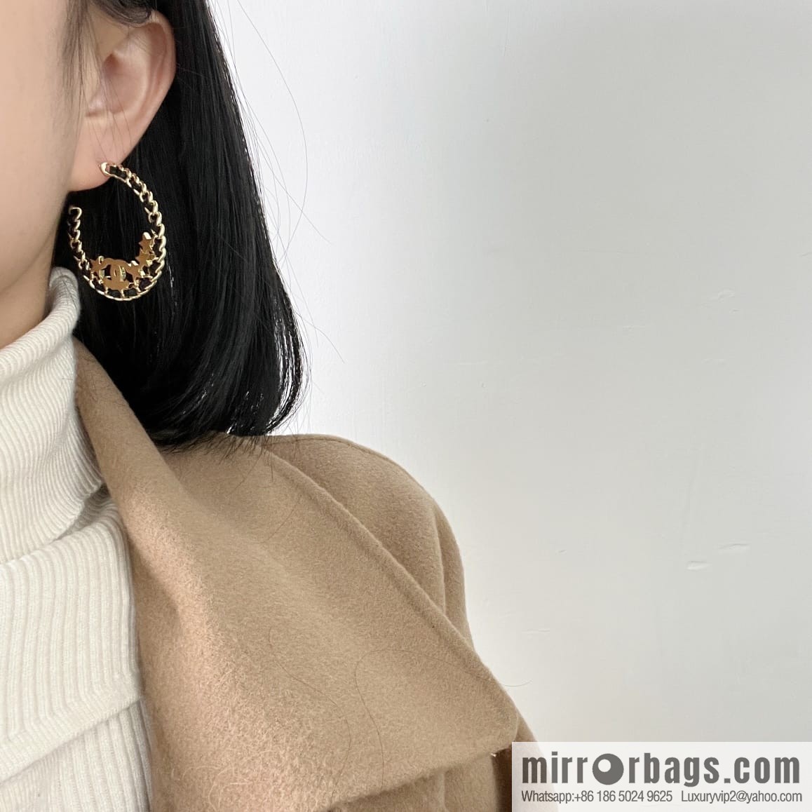 New ☑️ CHANEL Chanel semi-round double c black leather rope star stud earrings