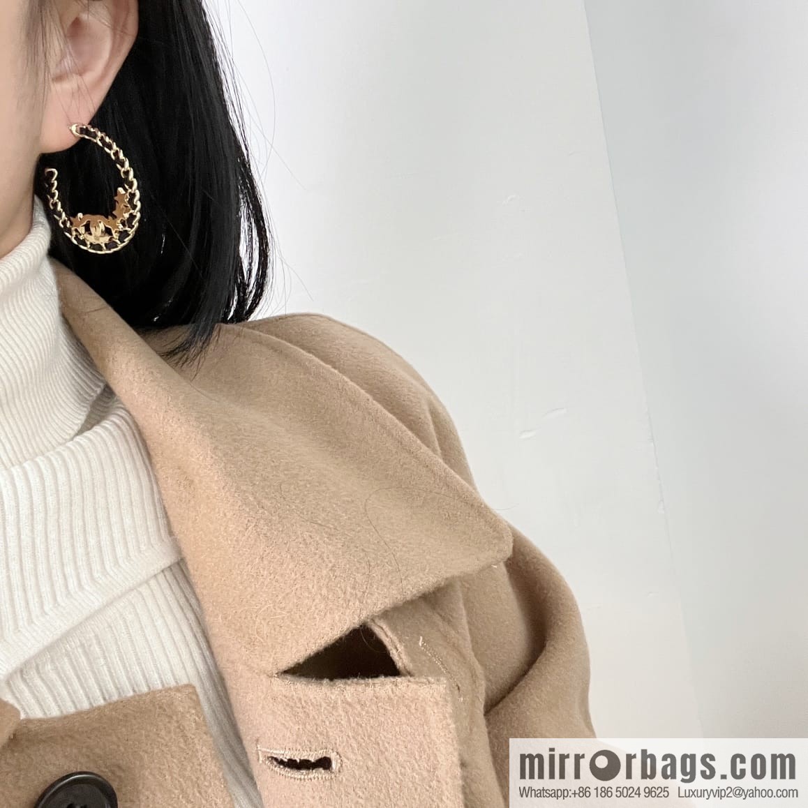 New ☑️ CHANEL Chanel semi-round double c black leather rope star stud earrings