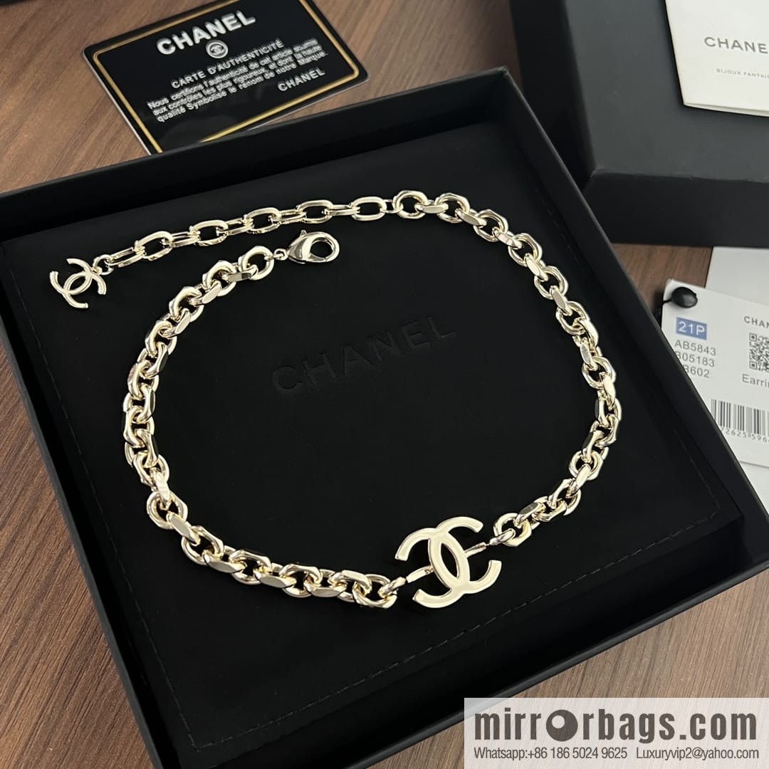 New ☑️ CHANEL Chanel glossy double c necklace