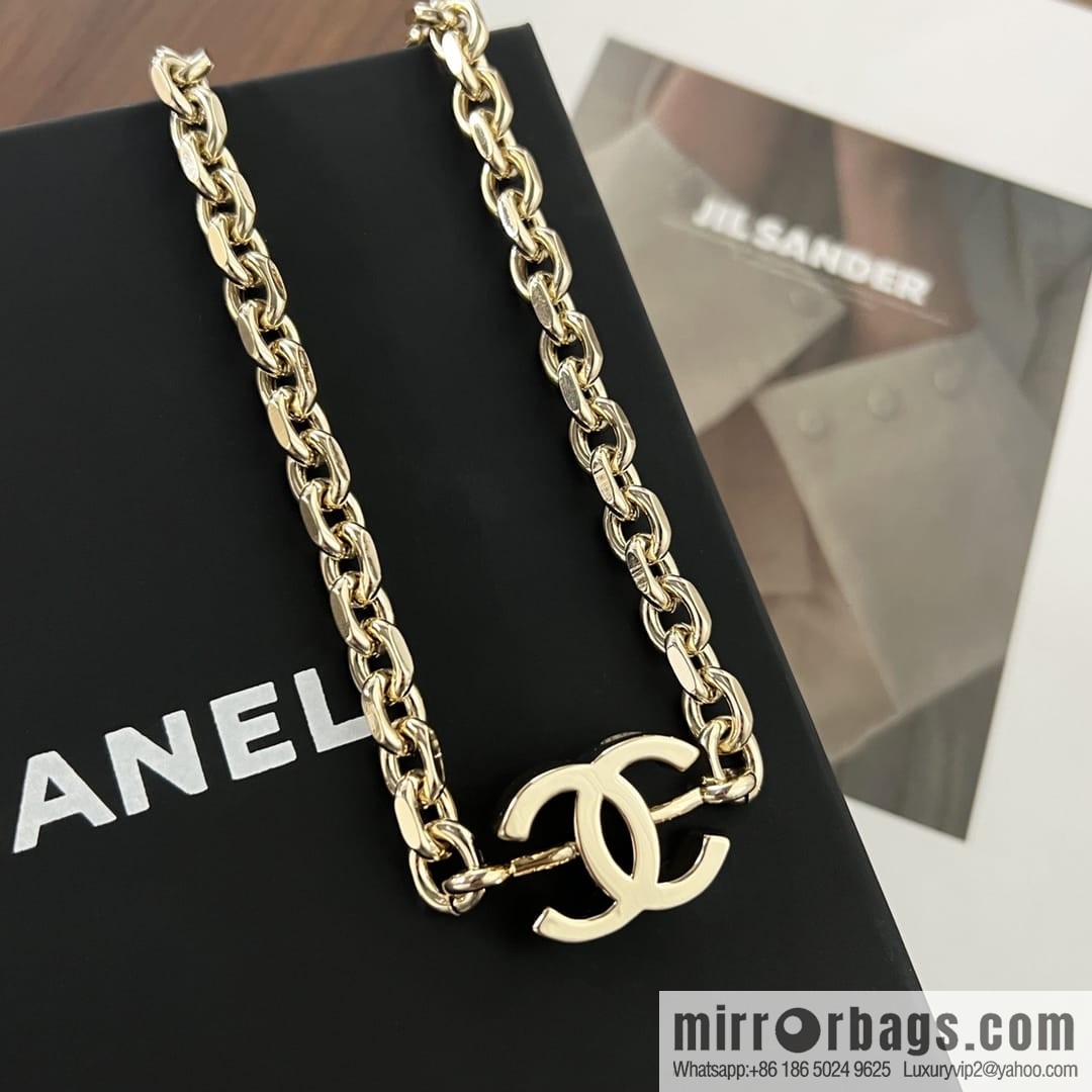 New ☑️ CHANEL Chanel glossy double c necklace