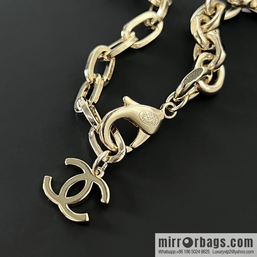 New ☑️ CHANEL Chanel glossy double c necklace