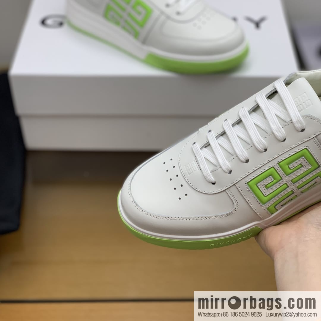 GIVENCHY Givenchy, made of leather, iconic printed 4 G pattern new men's sports and leisure shoes