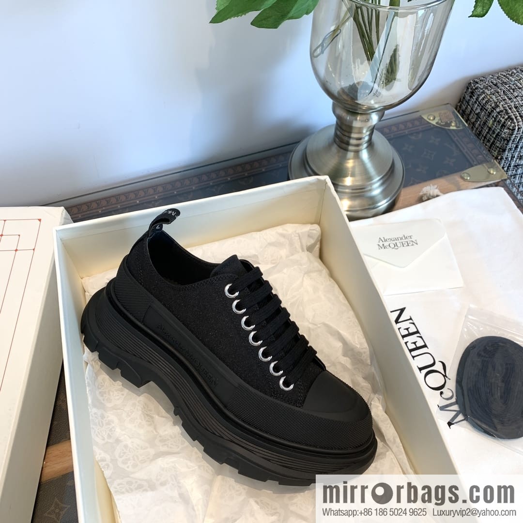 𝐀𝐥𝐞𝐱𝐚𝐧𝐝𝐞𝐫*𝐌𝐜𝐐𝐮𝐞𝐧 McQueen classic canvas platform white shoes