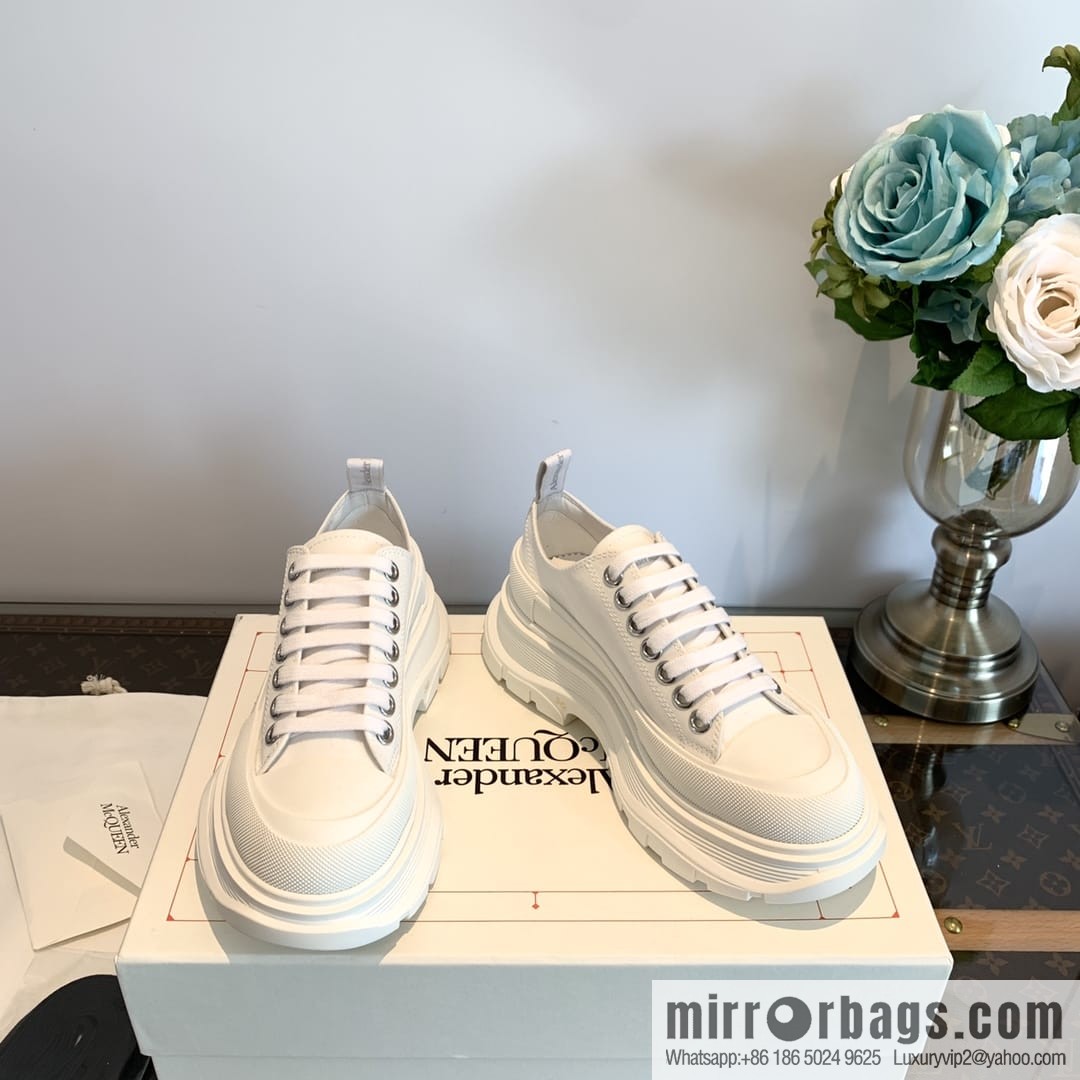 𝐀𝐥𝐞𝐱𝐚𝐧𝐝𝐞𝐫*𝐌𝐜𝐐𝐮𝐞𝐧 McQueen classic canvas platform white shoes